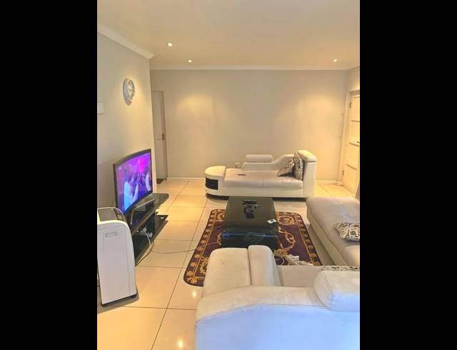 3 BEDROOM PROPERTY TO RENT IN BUCCLEUCH